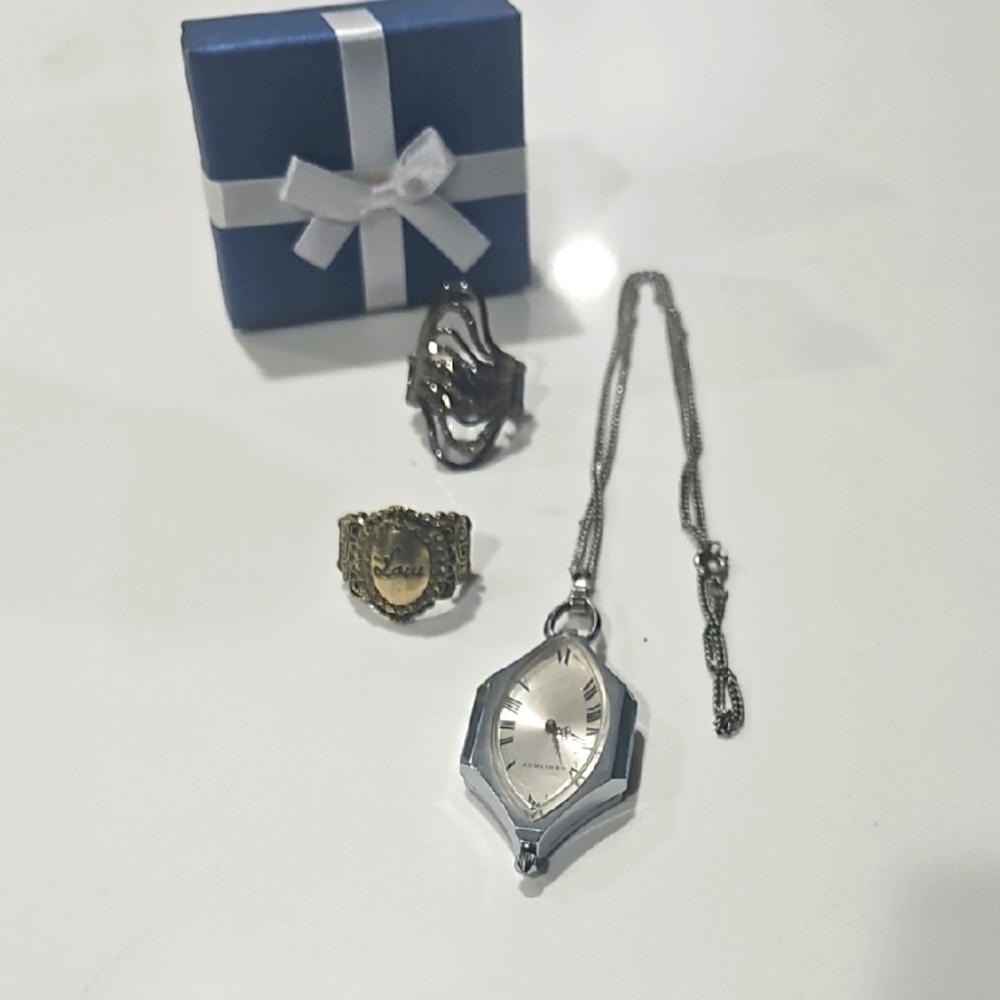 Vintage watch necklace pendant w/rings